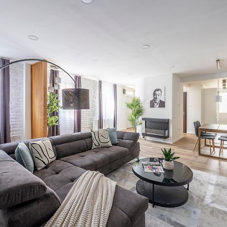 Exclusive & Central Duplex Residence By Prestige Homes Будапеща Екстериор снимка