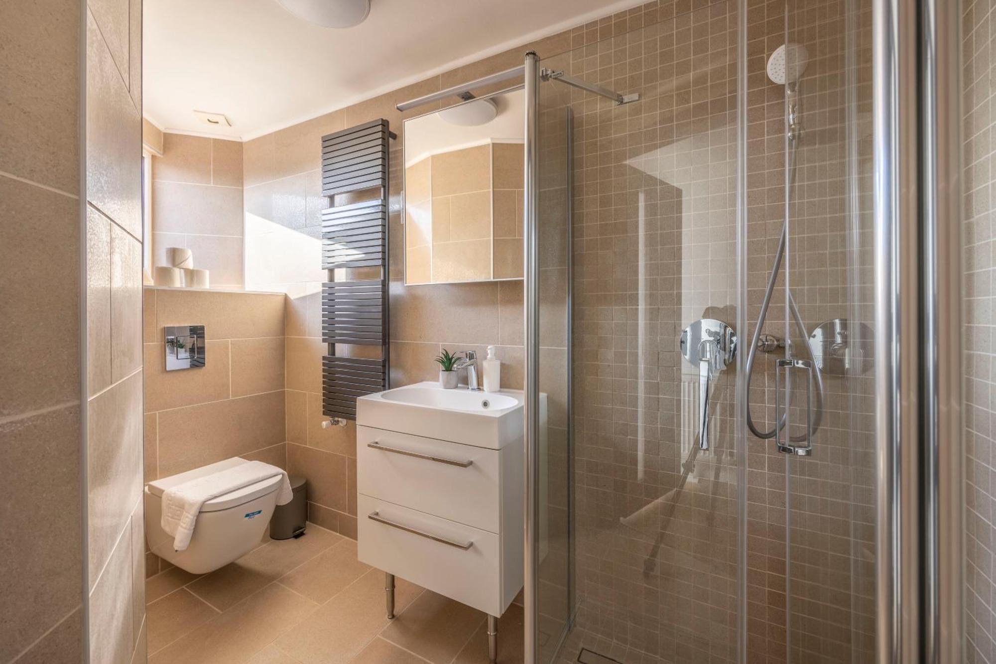 Exclusive & Central Duplex Residence By Prestige Homes Будапеща Екстериор снимка