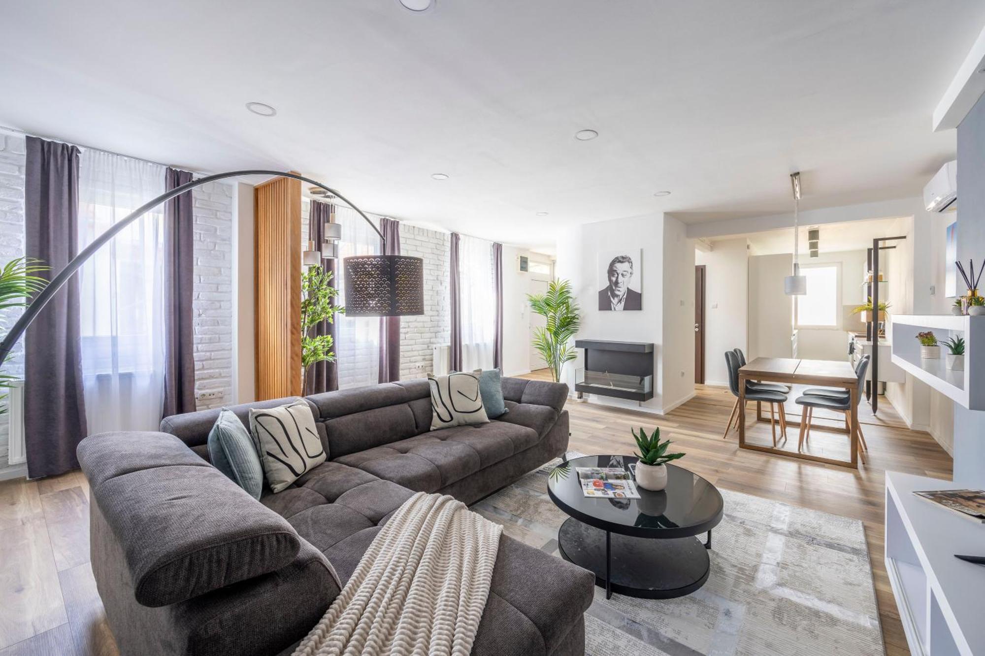 Exclusive & Central Duplex Residence By Prestige Homes Будапеща Екстериор снимка