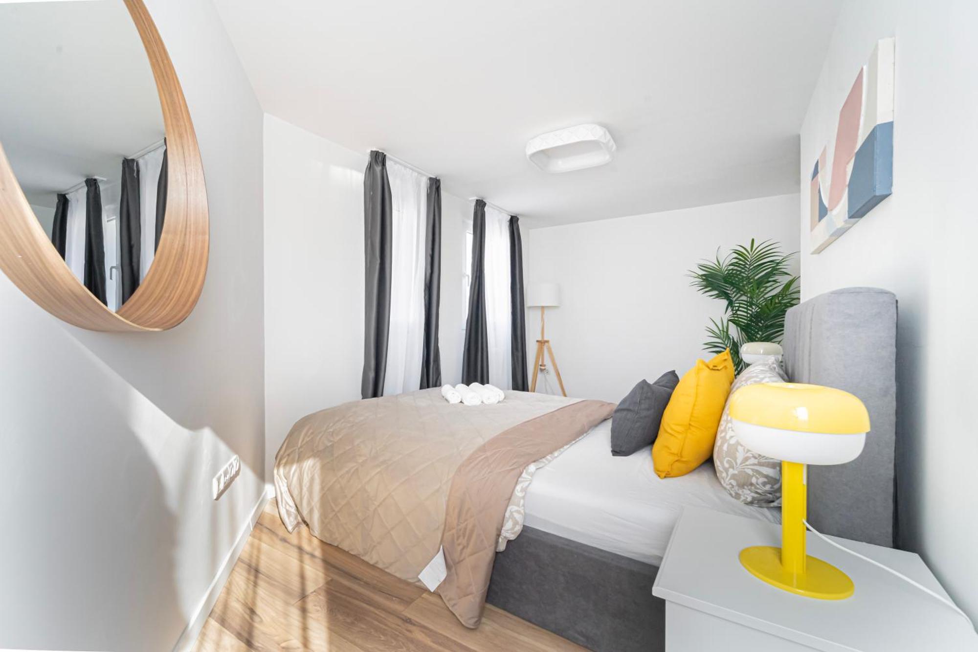 Exclusive & Central Duplex Residence By Prestige Homes Будапеща Екстериор снимка