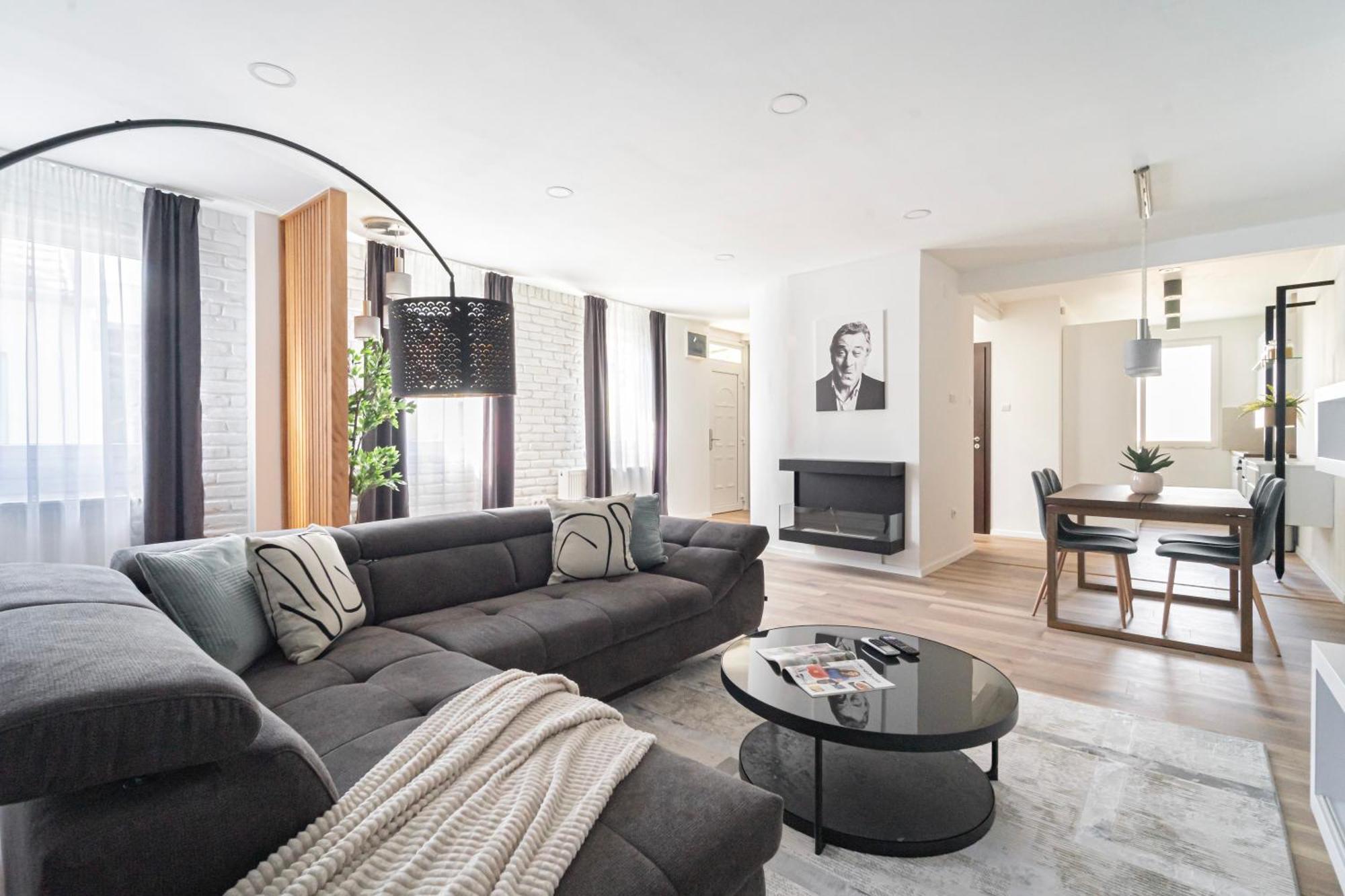 Exclusive & Central Duplex Residence By Prestige Homes Будапеща Екстериор снимка